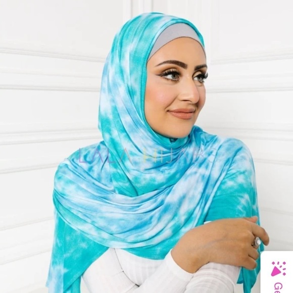 Lala Hijab - Picture 1 of 5